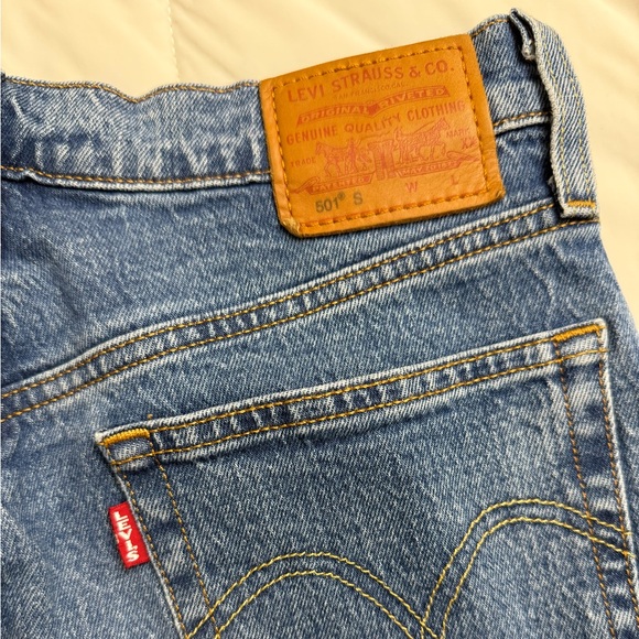 Levi's Women’s 501 S Blue Jeans - Picture 4 of 9